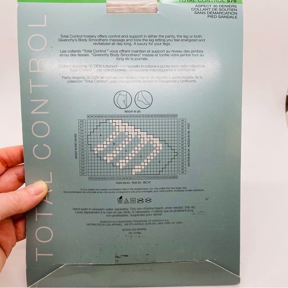 NWT Givenchy Body Smoothers Total Control Size A (85-130 pounds) in Fawn (light) - Picture 2 of 9